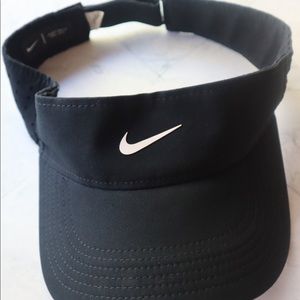 Black Nike Dri fit visor